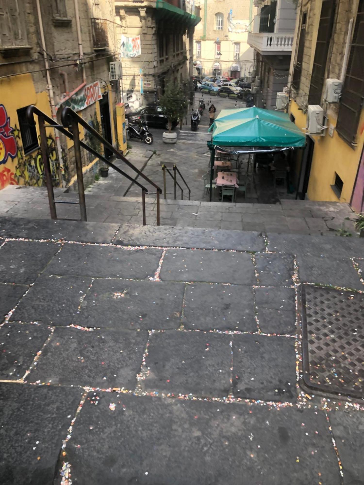 B&B Civico 22 Silvestre Наполи Екстериор снимка