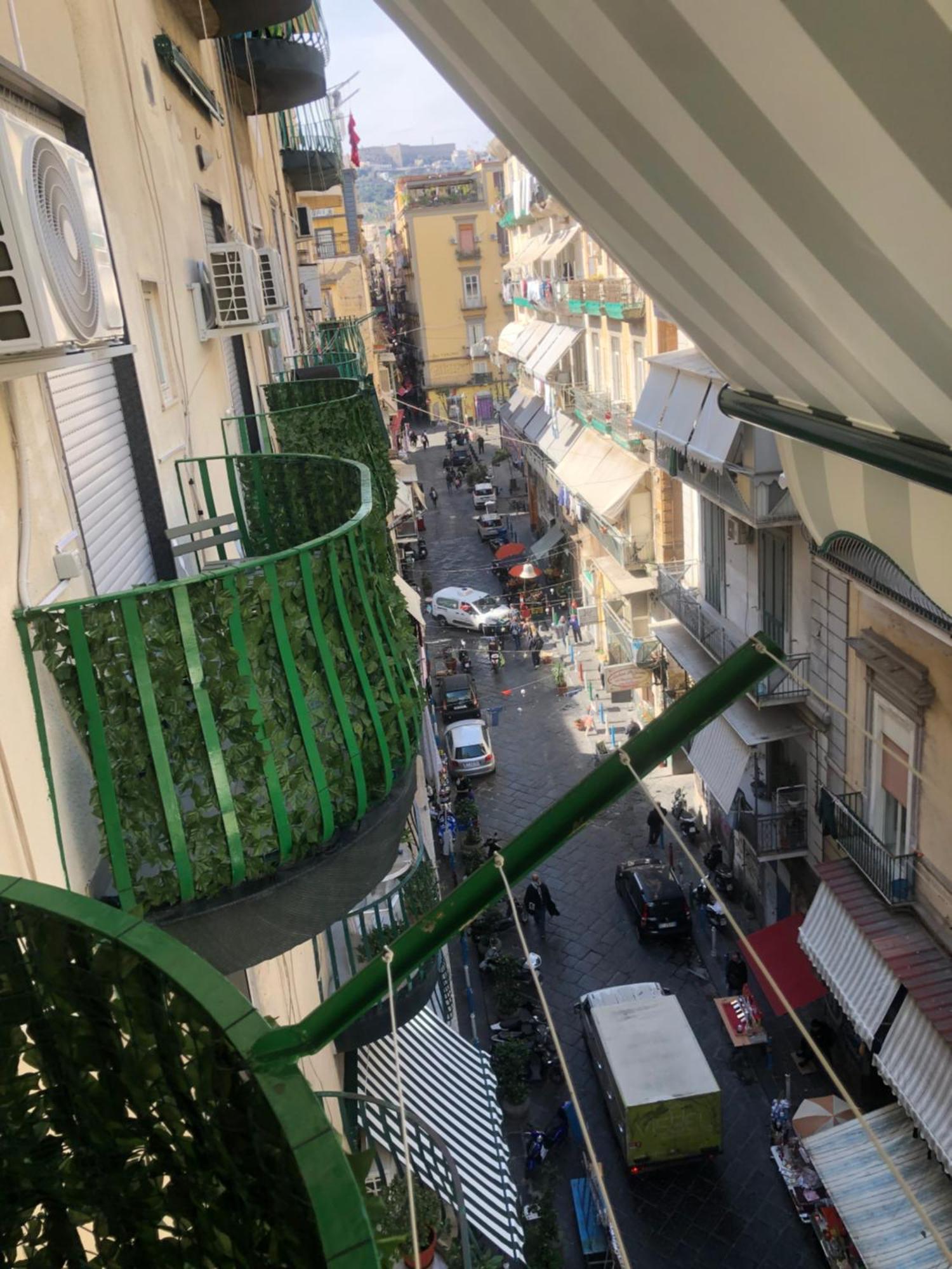 B&B Civico 22 Silvestre Наполи Екстериор снимка